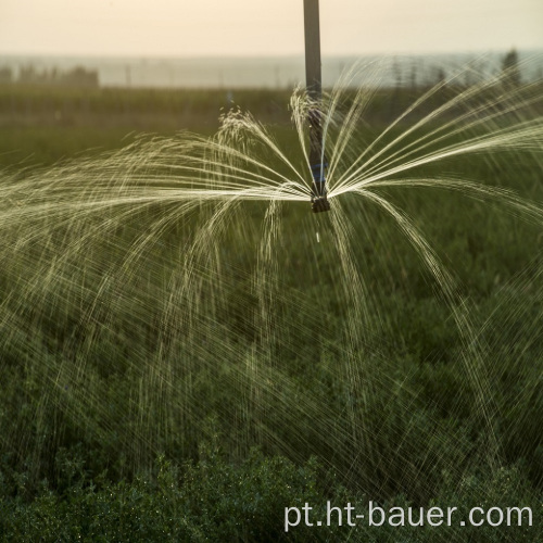 Sistema de irrigação de pivô central na Rússia